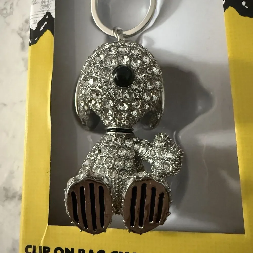 NEW Snoopy Peanuts Pave 3D Crystal Rhinestone Keychain Clip On Bag Charm NEW